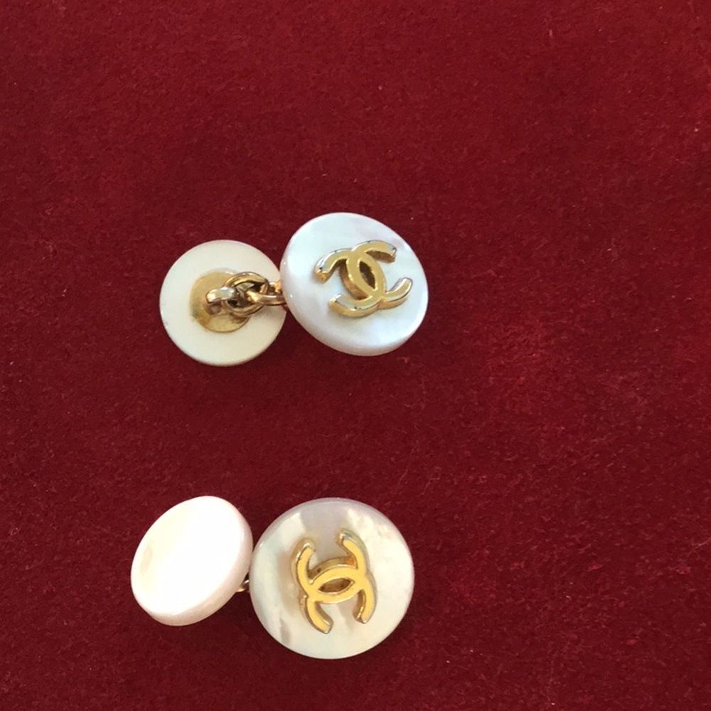 CHANEL cufflinks Mother of Pearl